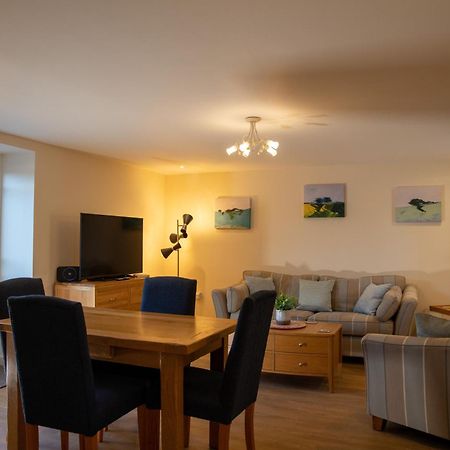 Rollestone Coach House Villa Shrewton Bagian luar foto