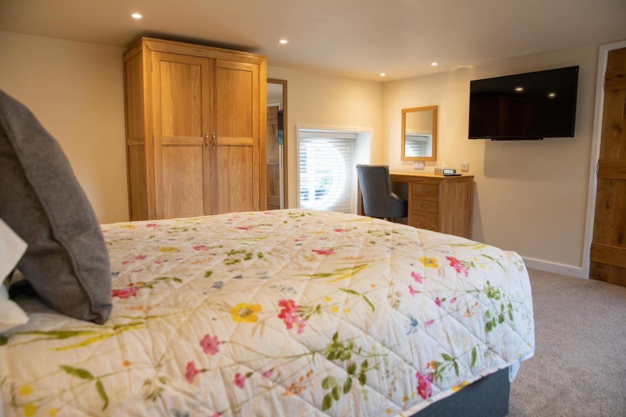 Rollestone Coach House Villa Shrewton Bagian luar foto